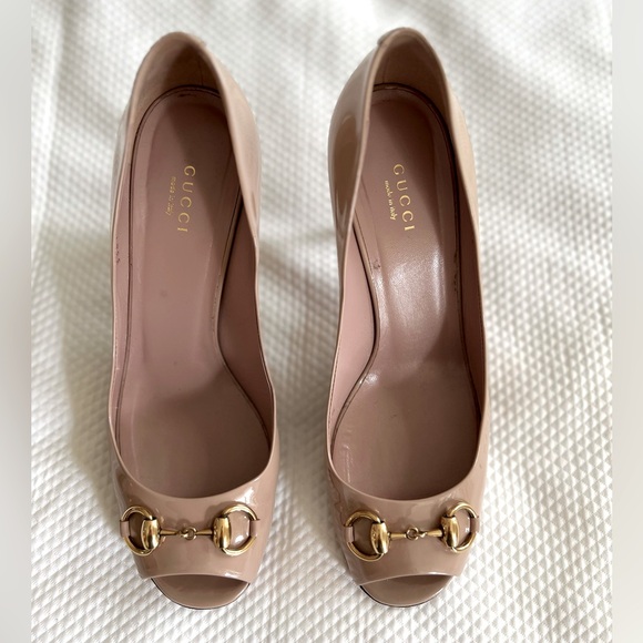 Gucci Shoes - GUCCI Patent leather heels